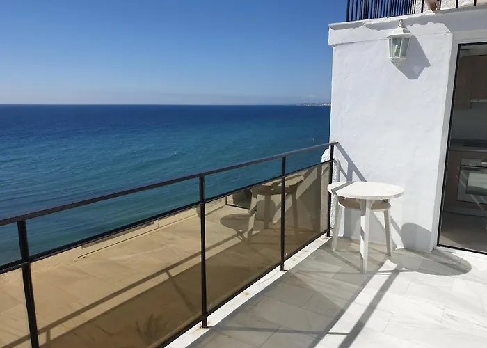 Skol 617 Beachfront Two-bedrooms Duplex With Sea Views マルベーリャ