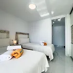 Skol 617 Beachfront Two-bedrooms Duplex With Sea Views Διαμέρισμα Μαρμπέλλα