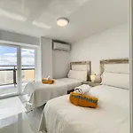 Skol 617 Beachfront Two-bedrooms Duplex With Sea Views * Μαρμπέλλα