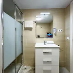 Skol 617 Beachfront Two-bedrooms Duplex With Sea Views Μαρμπέλλα