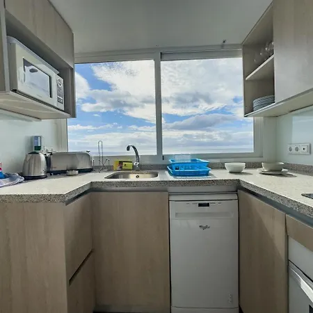 Skol 617 Beachfront Two-bedrooms Duplex With Sea Views *