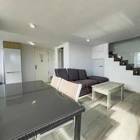 Lägenhet Skol 617 Beachfront Two-bedrooms Duplex With Sea Views