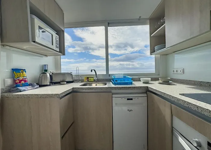 Skol 617 Beachfront Two-bedrooms Duplex With Sea Views *