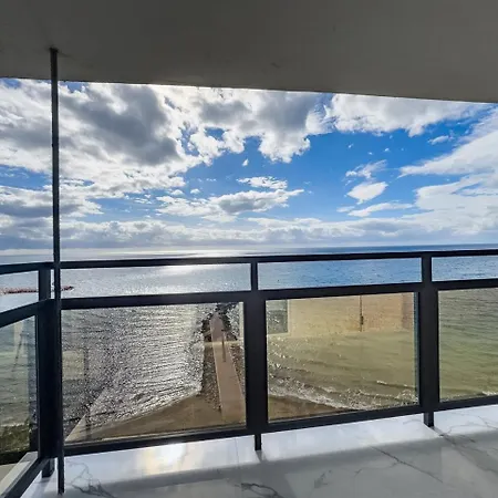Skol 617 Beachfront Two-bedrooms Duplex With Sea Views شقة ماربيا
